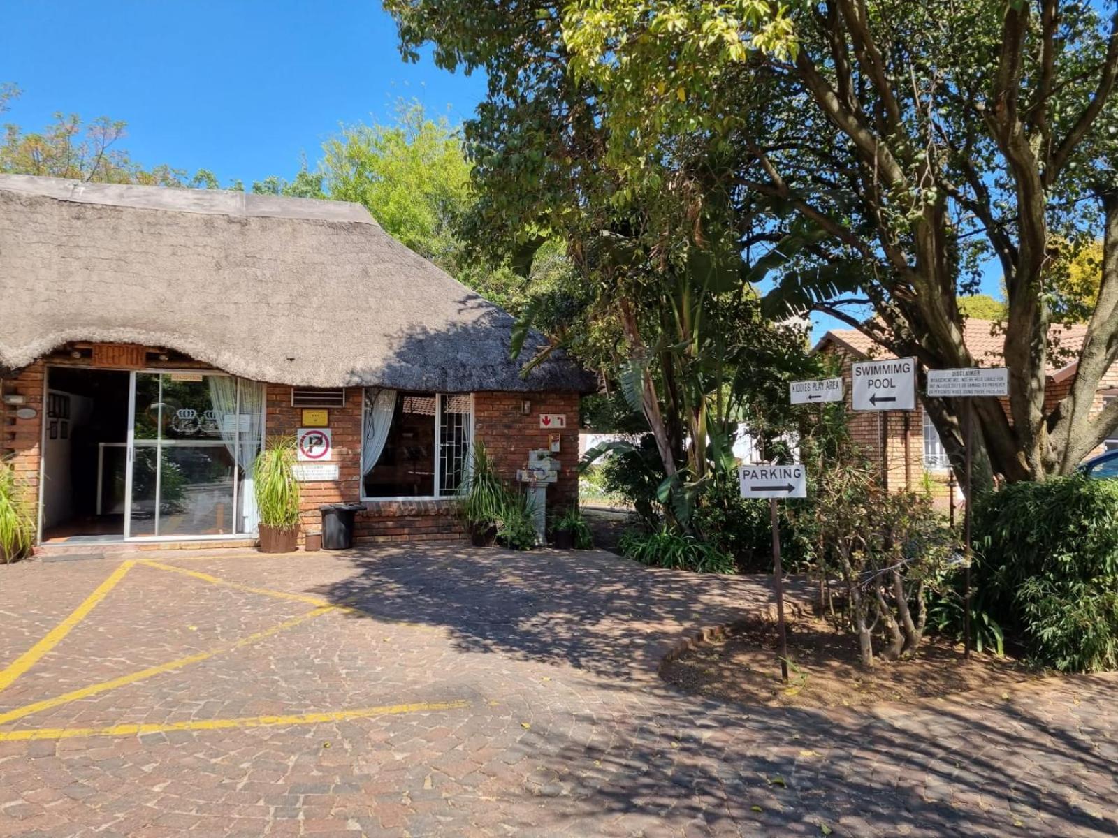 Emerald Guesthouse Kempton Park Exteriör bild