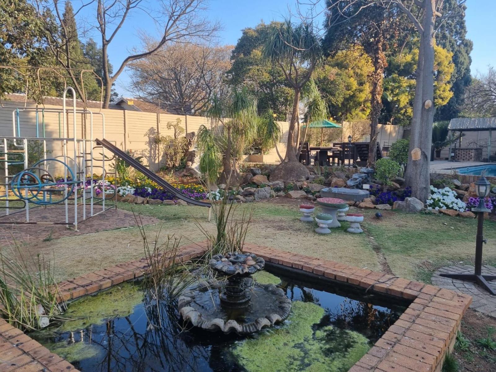 Emerald Guesthouse Kempton Park Exteriör bild