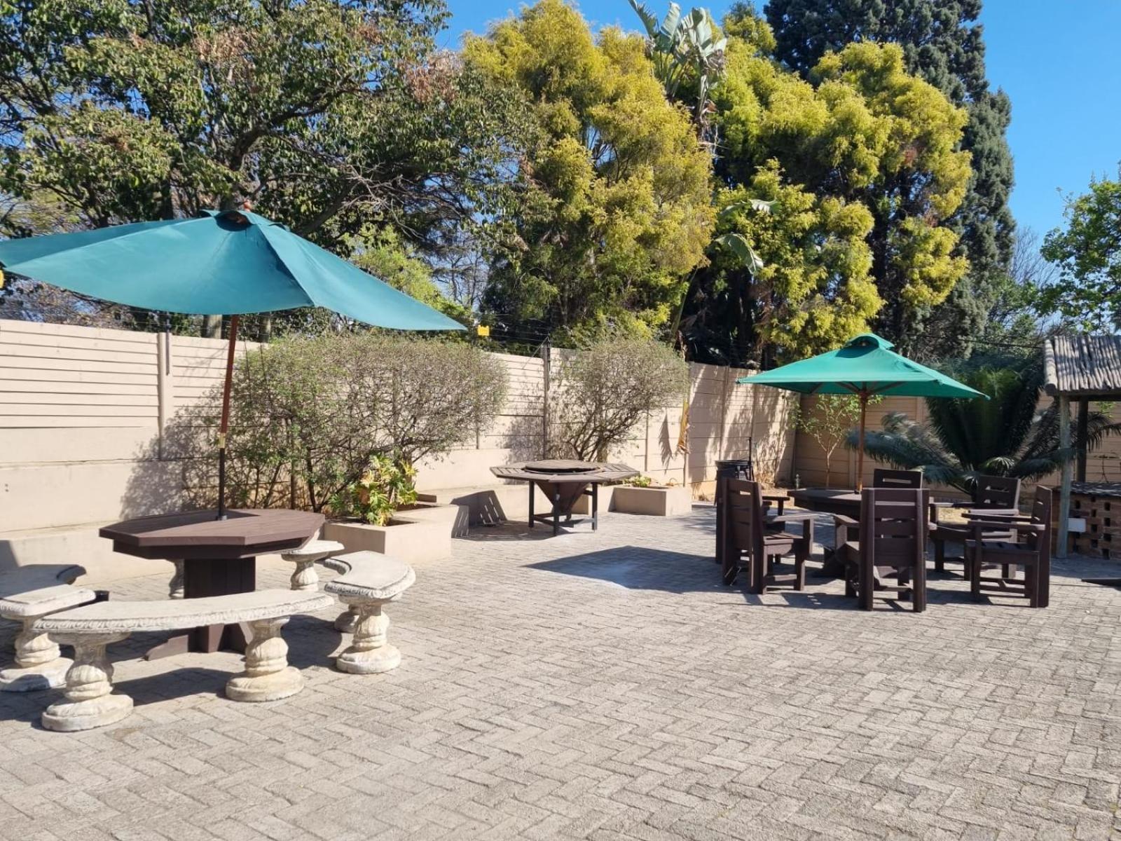 Emerald Guesthouse Kempton Park Exteriör bild
