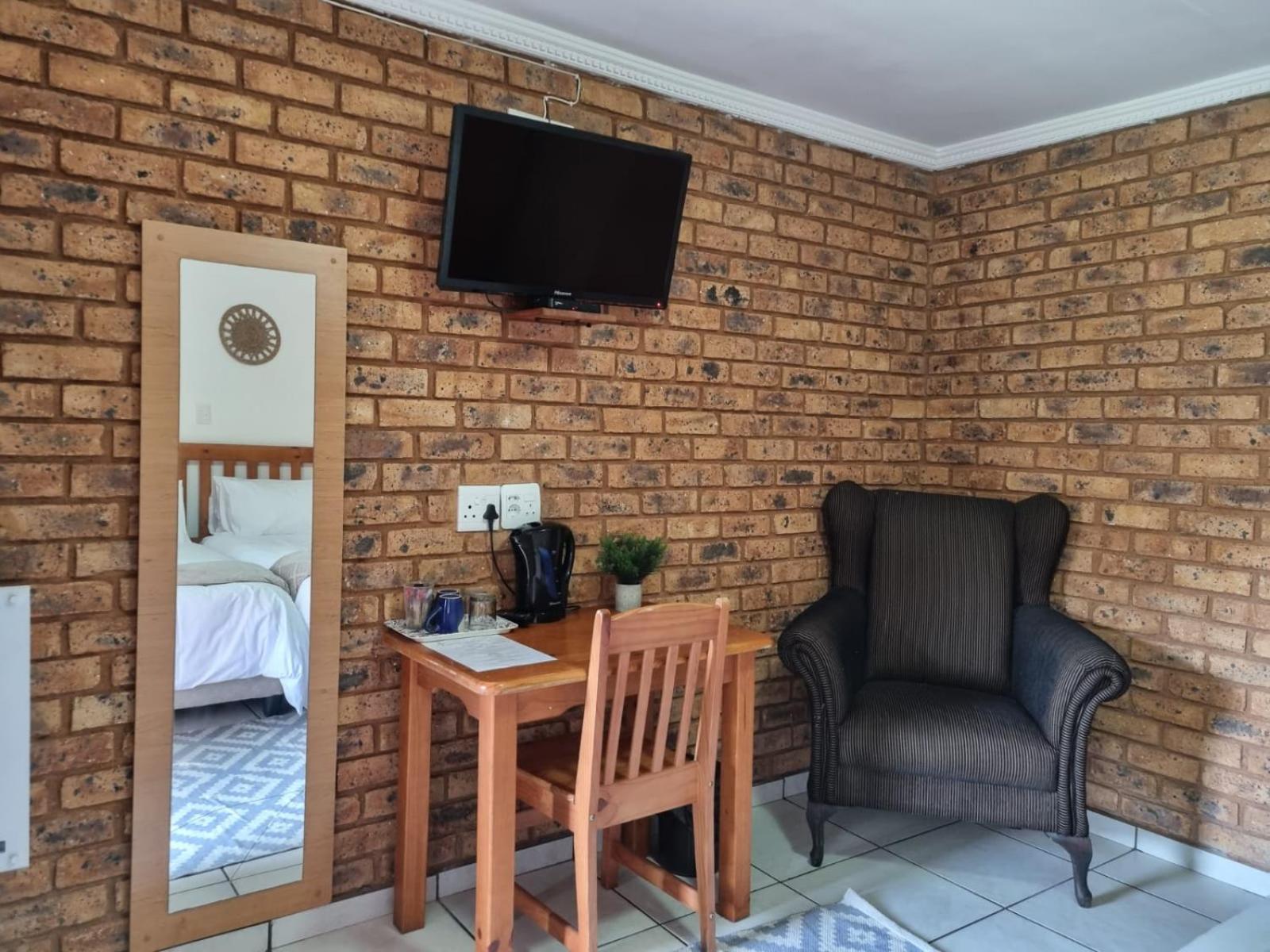Emerald Guesthouse Kempton Park Exteriör bild