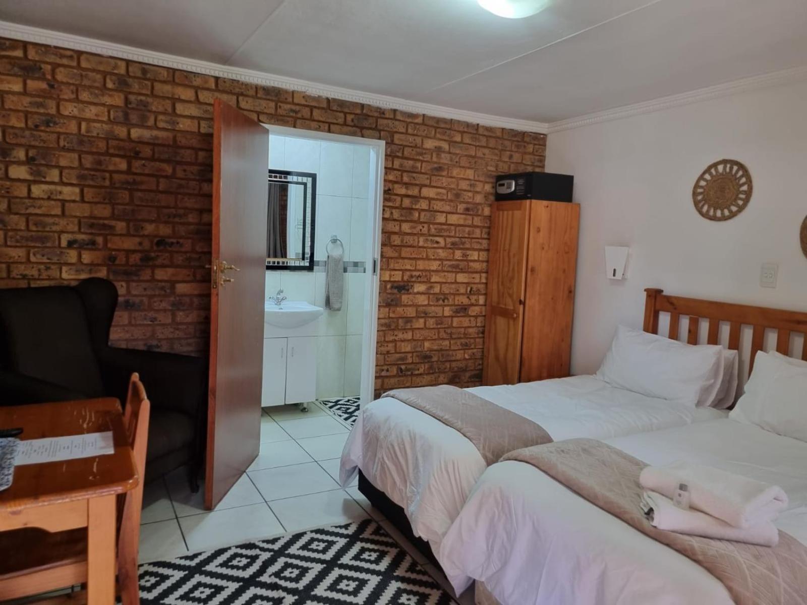 Emerald Guesthouse Kempton Park Exteriör bild