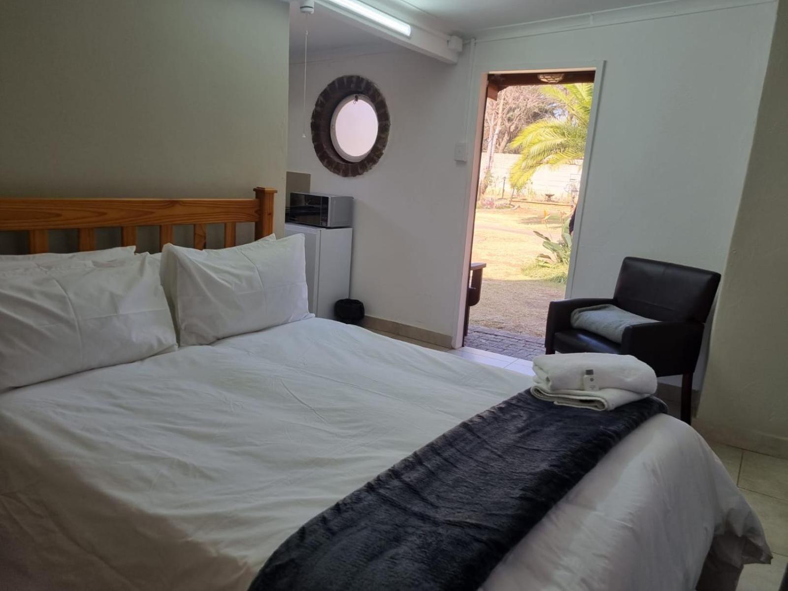 Emerald Guesthouse Kempton Park Exteriör bild